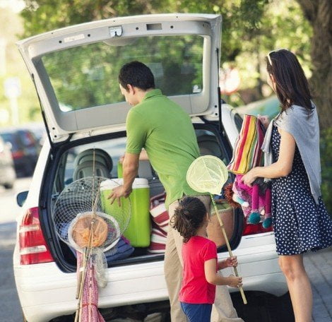 Ταξίδι με αυτοκίνητο και παιδιά; Κάντε το ασφαλές και ευχάριστο
