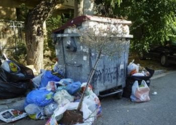 Καλαμάτα: Από τύχη σώθηκε το μωρό που βρέθηκε σε κάδο απορριμμάτων