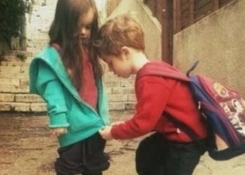 Έρευνα αποδεικνύει πως όσοι έχουν αδερφές είναι πιο ευτυχισμένοι στη ζωή τους