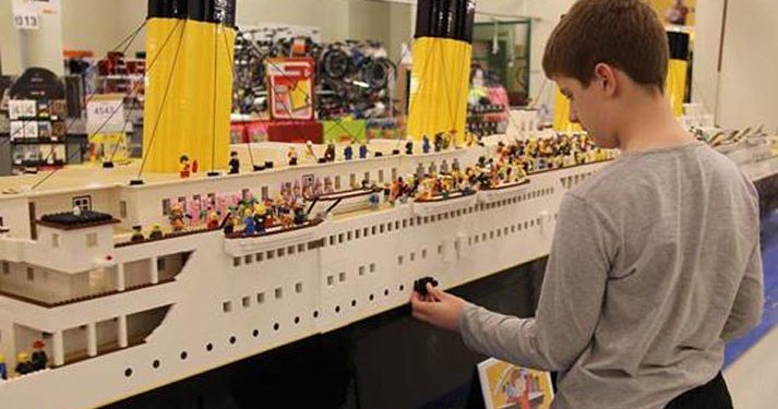 15χρονο παιδί με αυτισμό έφτιαξε τον Τιτανικό με τουβλάκια