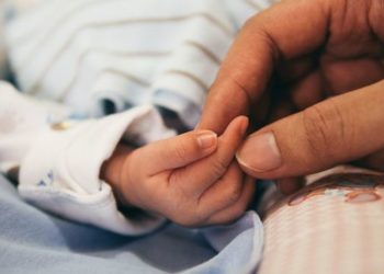 «Το Σπίτι του Μωρού»: Μια αγκαλίτσα σε κάθε εγκαταλελειμμένο μωρό – Δείτε το βίντεο