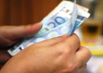 Επιδόματα: Σήμερα πιστώνονται τα 534 ευρώ σε όσους παρέμειναν σε αναστολή