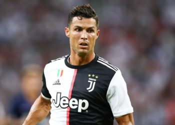 Cristiano Ronaldo σπιτική γυμναστική μόνο για πατέρες