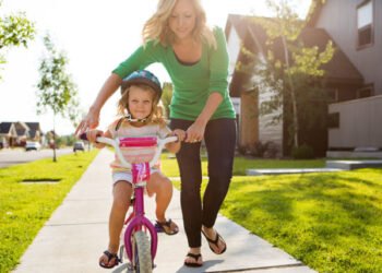 Πώς να ενθαρρύνετε τη σωματική δραστηριότητα σε παιδιά 3 ετών